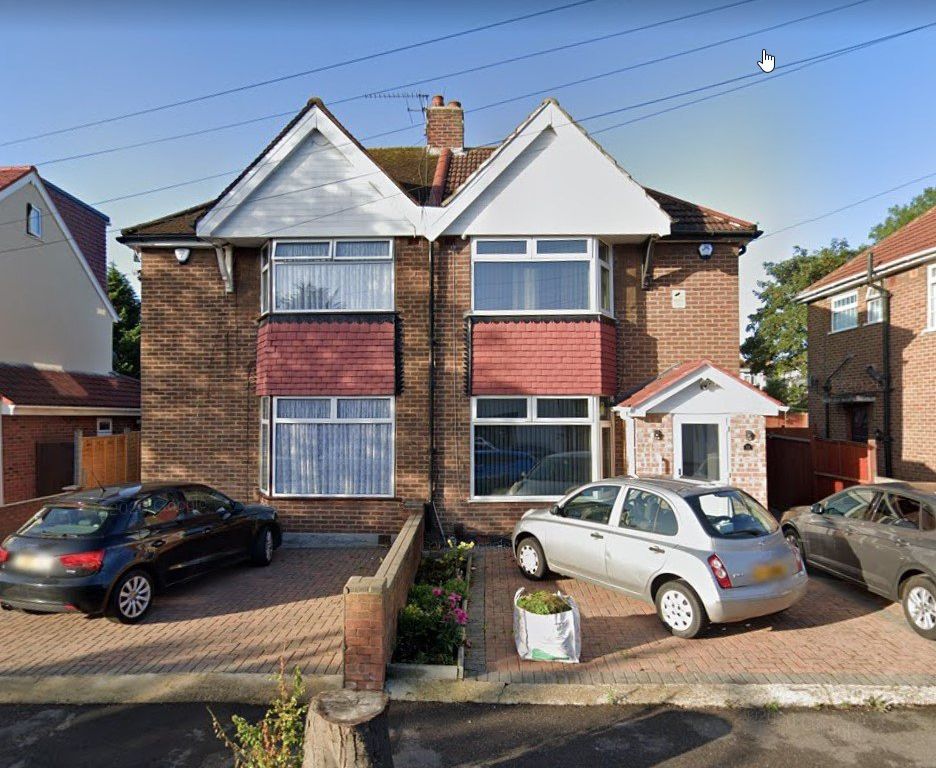 3 bed semidetached house for sale in Warley Avenue, Hayes UB4 Zoopla