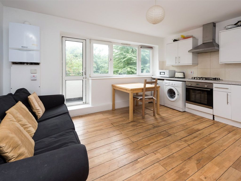 4 bed flat to rent in Amory House, Carnegie Street, Islington, London