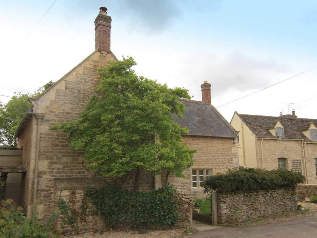 3 bed cottage to rent in Holwell, Burford OX18, £1,850 pcm Zoopla