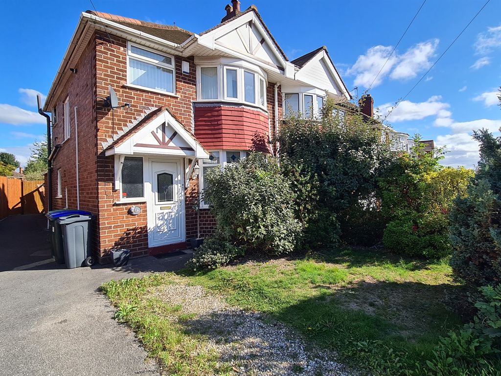 3 bed semidetached house for sale in Waddington Avenue, Great Barr