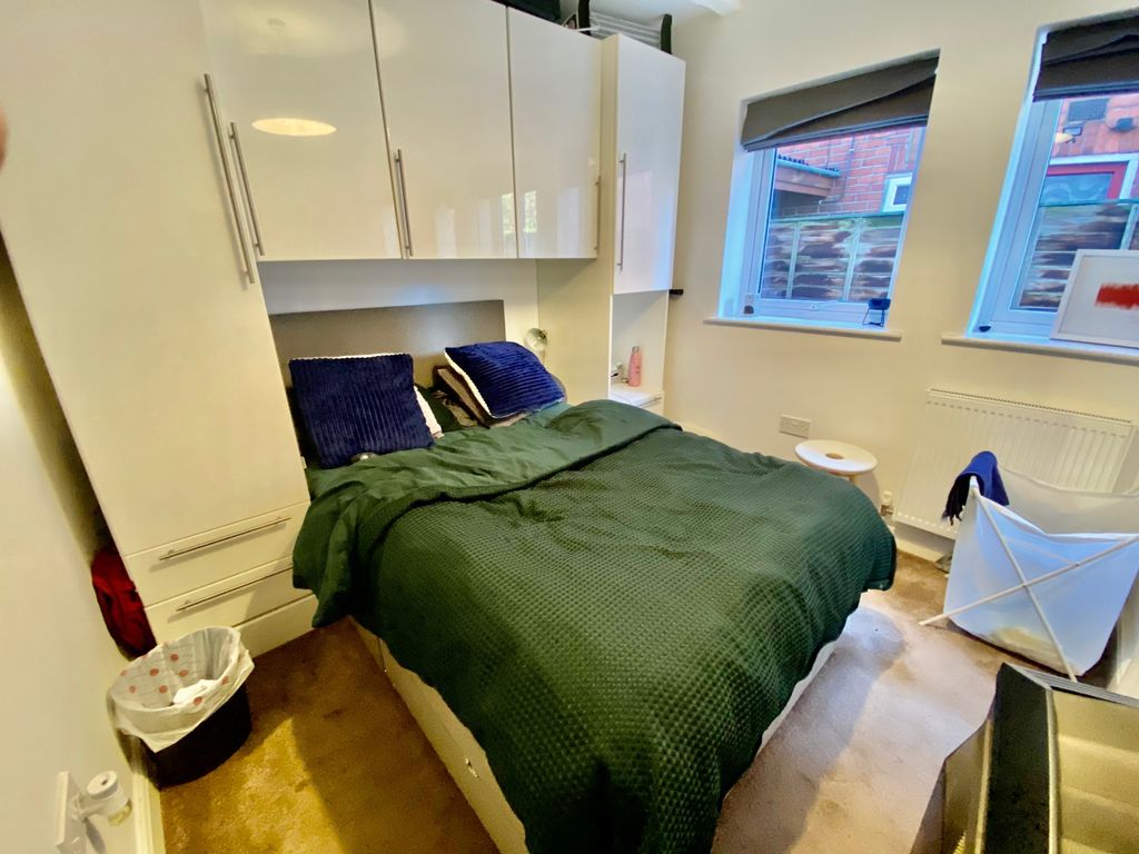 Room to rent in Wilson Road, Reading RG30 Zoopla