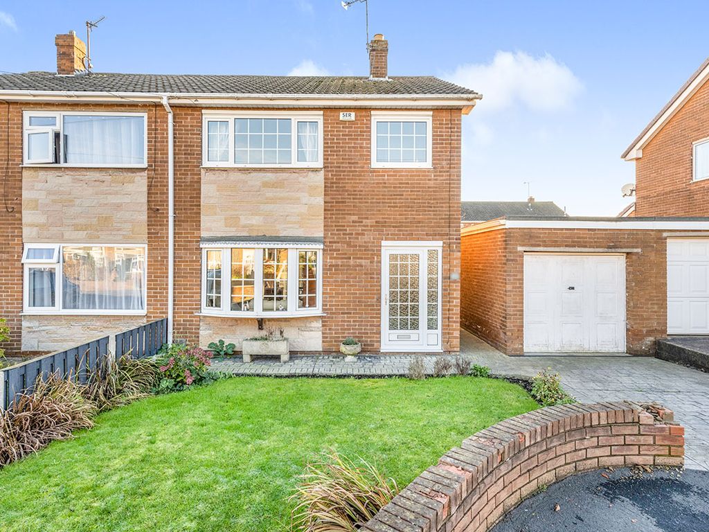 3 bed semidetached house for sale in Hills Close, Sprotbrough