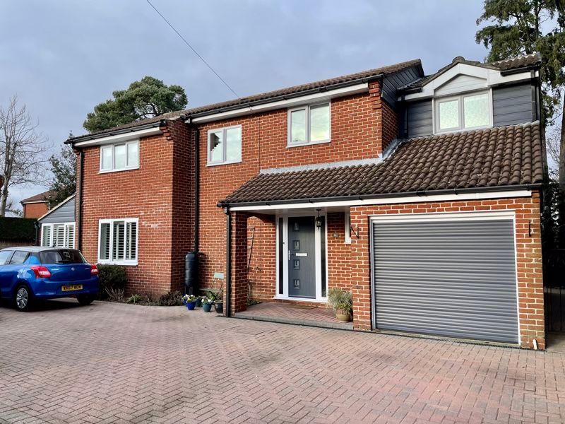 4 bed detached house for sale in First Avenue, Denvilles, Havant PO9
