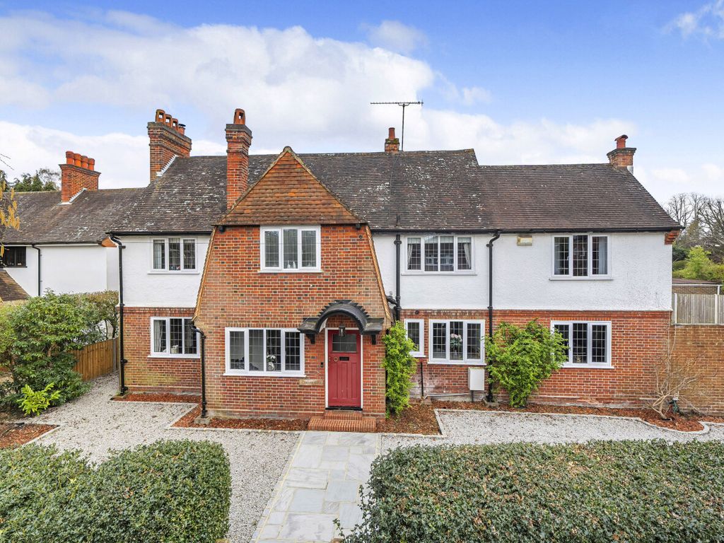 5 bed detached house for sale in Woking, Surrey GU22, £1,400,000 Zoopla