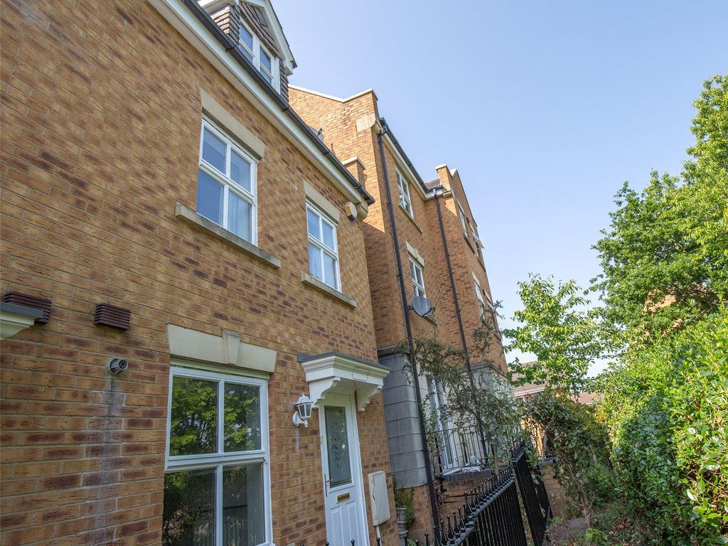 3 bed end terrace house for sale in Jellicoe Avenue, Stapleton, Bristol