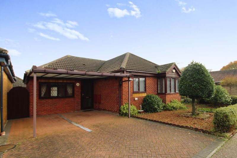 3 bed detached bungalow for sale in Julian Way, Hopton, Great Yarmouth