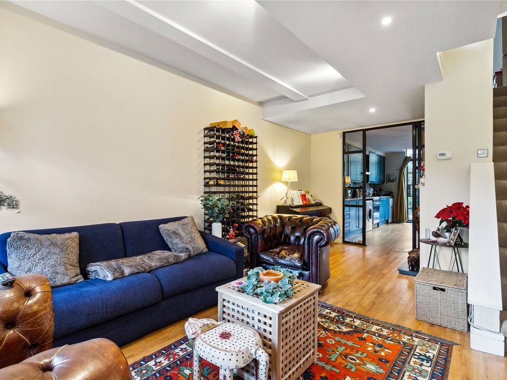 Burns Road, London SW11  