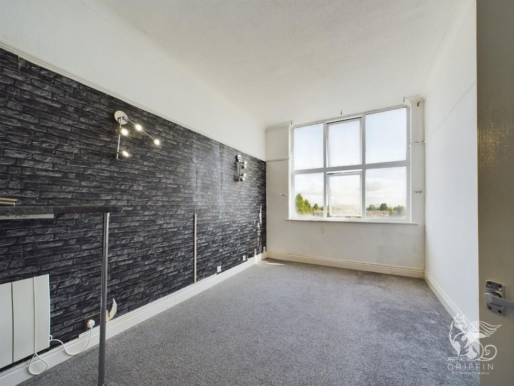 1 bed flat for sale in Princess Margaret Road, East Tilbury, Tilbury