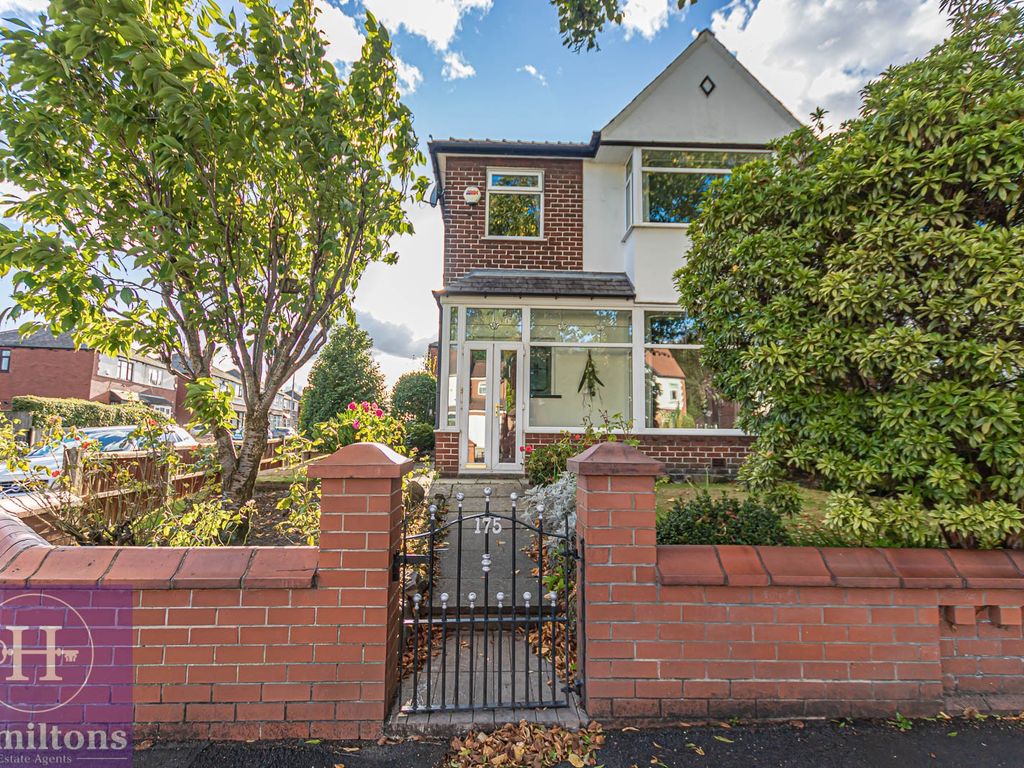 3 bed semidetached house for sale in Crompton Way, Bolton, Greater
