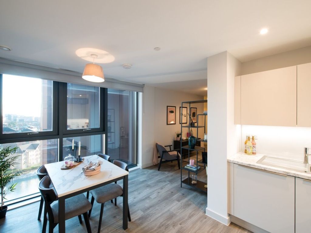 2 bed flat to rent in The Quays, Salford M50 Zoopla