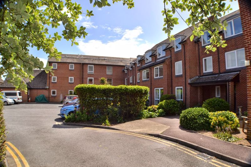 2 bed property for sale in Goring Road, GoringBySea, Worthing BN12