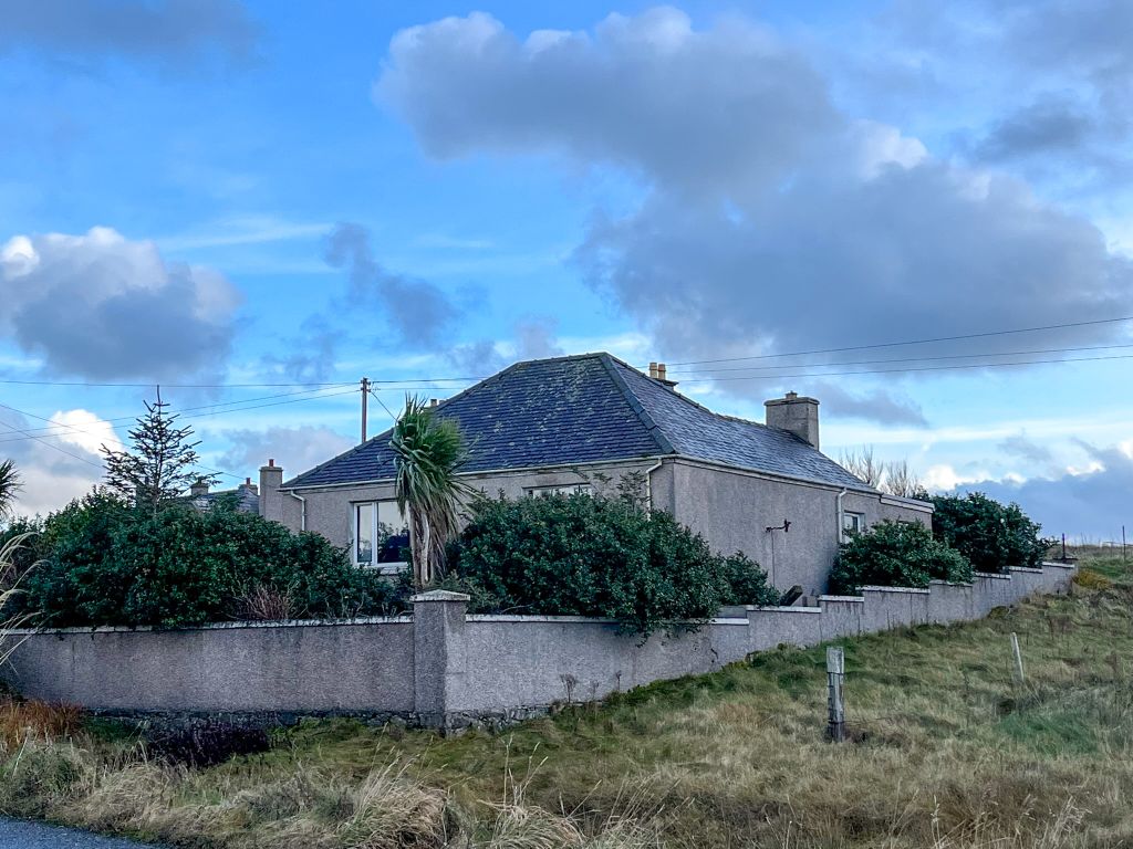 4 bed detached bungalow for sale in Cross, Ness, Isle Of Lewis HS2 Zoopla