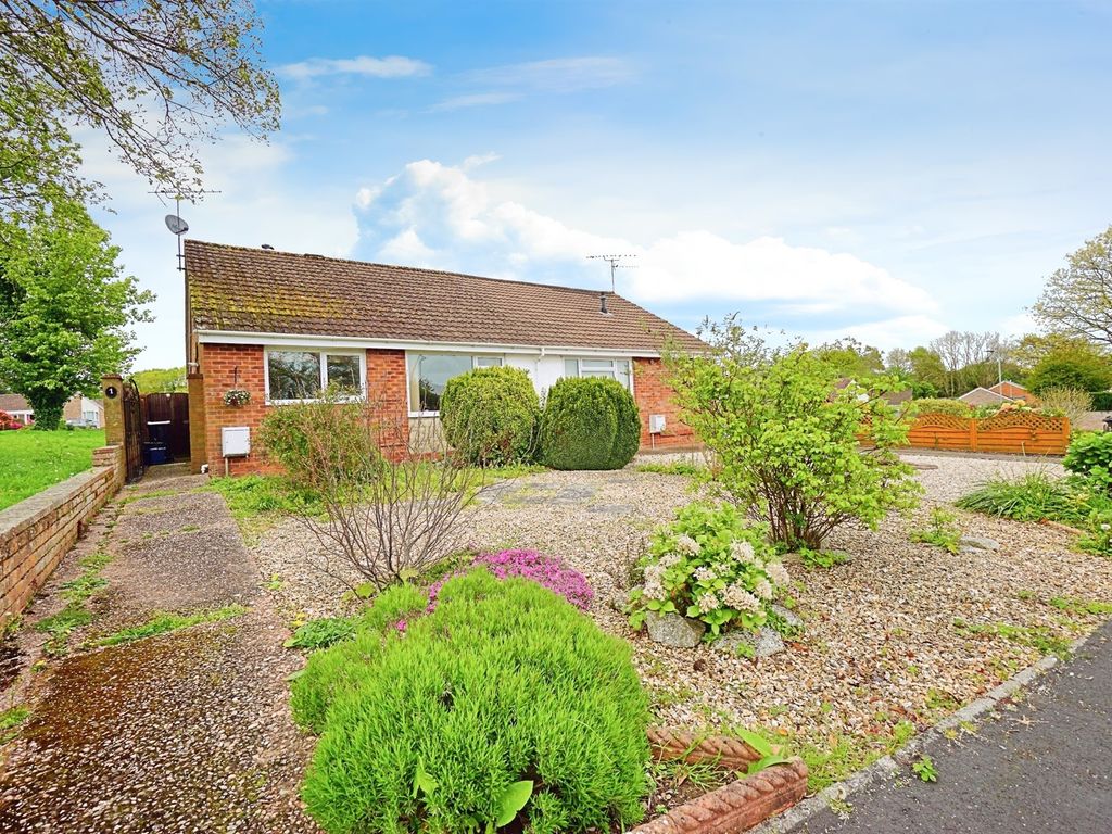 2 bed semidetached bungalow for sale in Prideaux Crescent, Tiverton