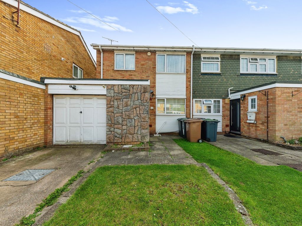 3 bed end terrace house for sale in Dawlish Road, Luton, Beds LU4, £