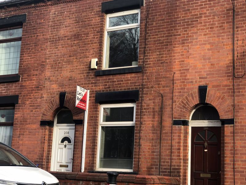 2 bed terraced house to rent in Fields New Road, Chadderton, Oldham OL9