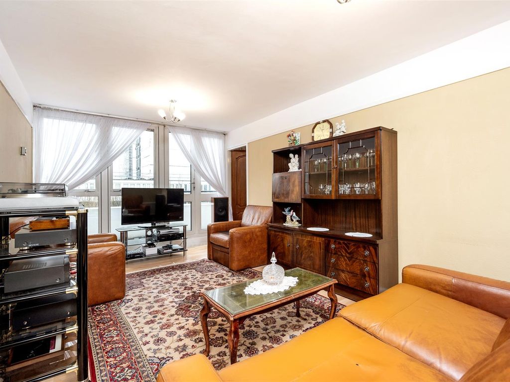 Clipstone Street, W1, London W1W  