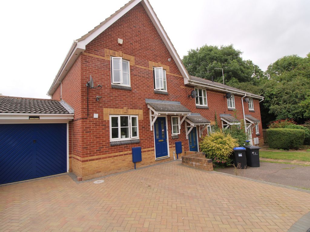 3 bed end terrace house for sale in Larch Drive, Daventry NN11 Zoopla
