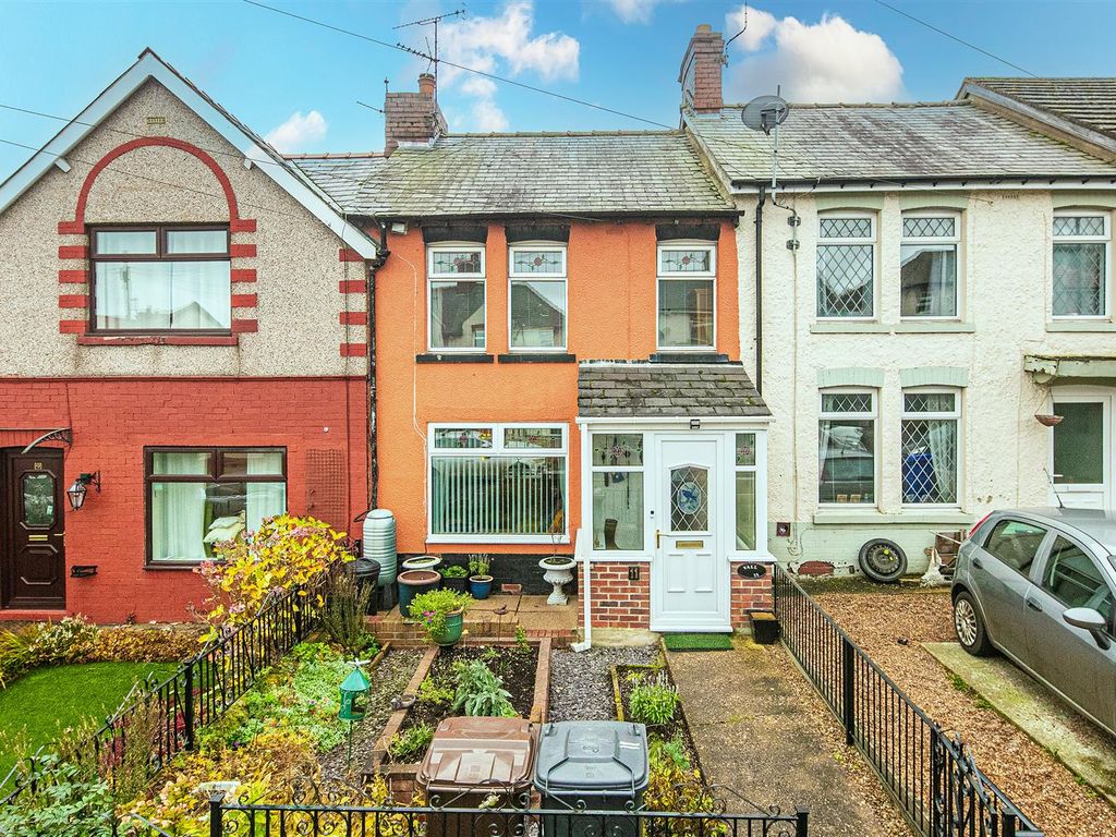 3 bed terraced house for sale in Sitwell Avenue, Stocksbridge