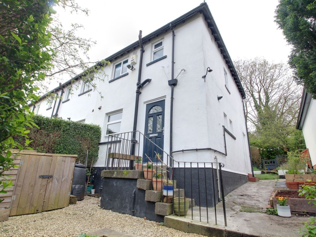 2 bed end terrace house for sale in Sandfield View, Meanwood, Leeds