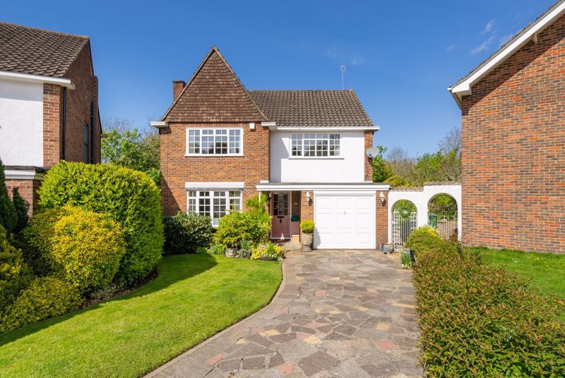 4 bed detached house for sale in Green Farm Close, Green Street Green
