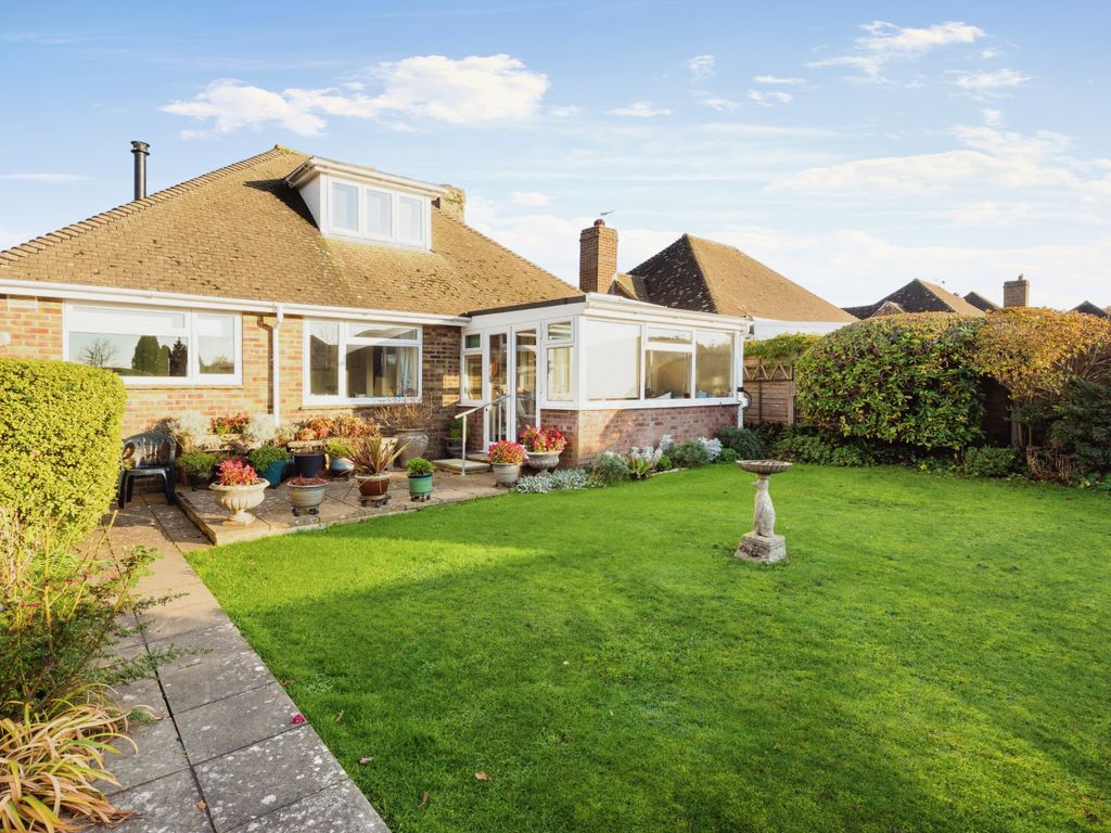 3 bed bungalow for sale in Rother View, Burwash, Etchingham, East