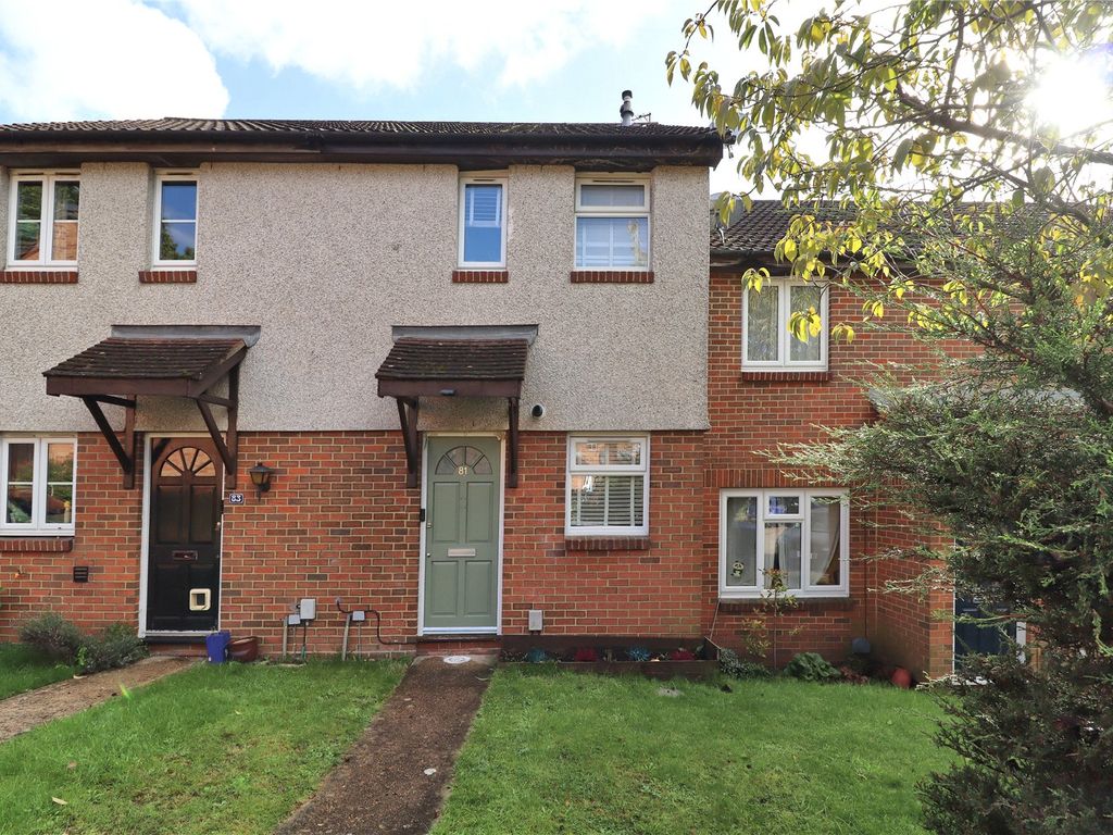 2 bed terraced house for sale in Woking, Surrey GU22, £350,000 Zoopla