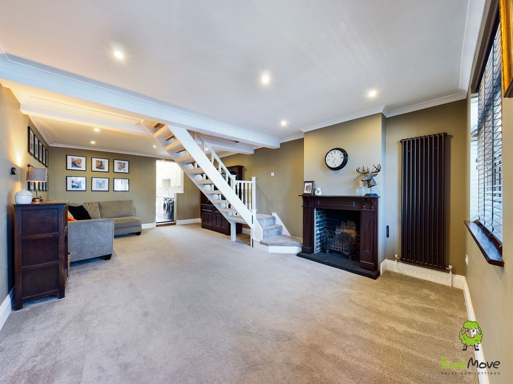 3 bed end terrace house for sale in Stonecroft Road, Erith DA8 Zoopla