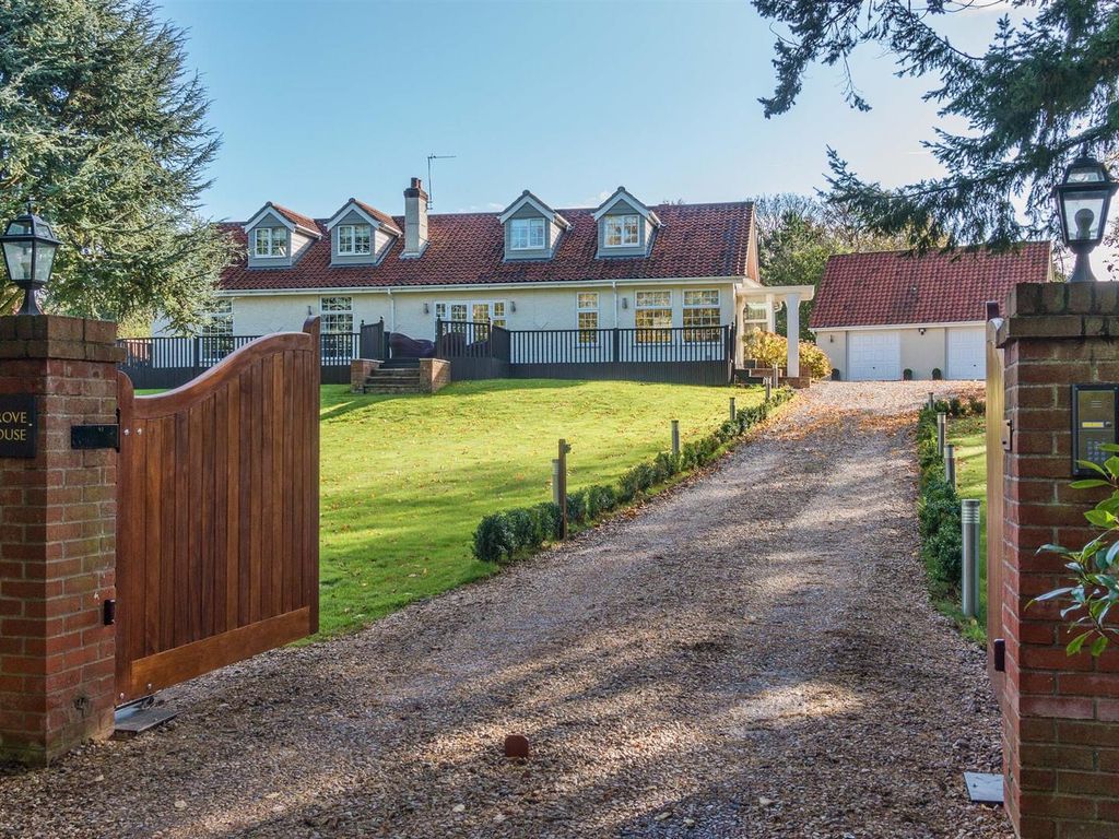 6 bed detached house for sale in Boundary Lane, Thorpe St. Andrew