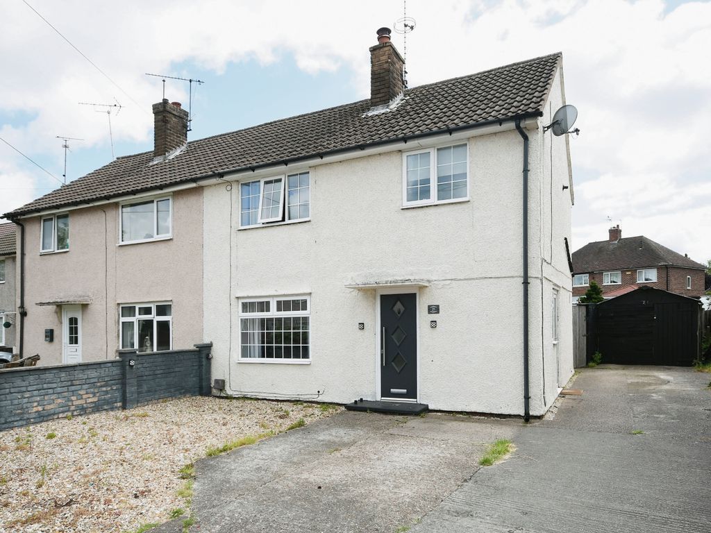 3 bed semidetached house for sale in Dove Croft, New Ollerton, Newark