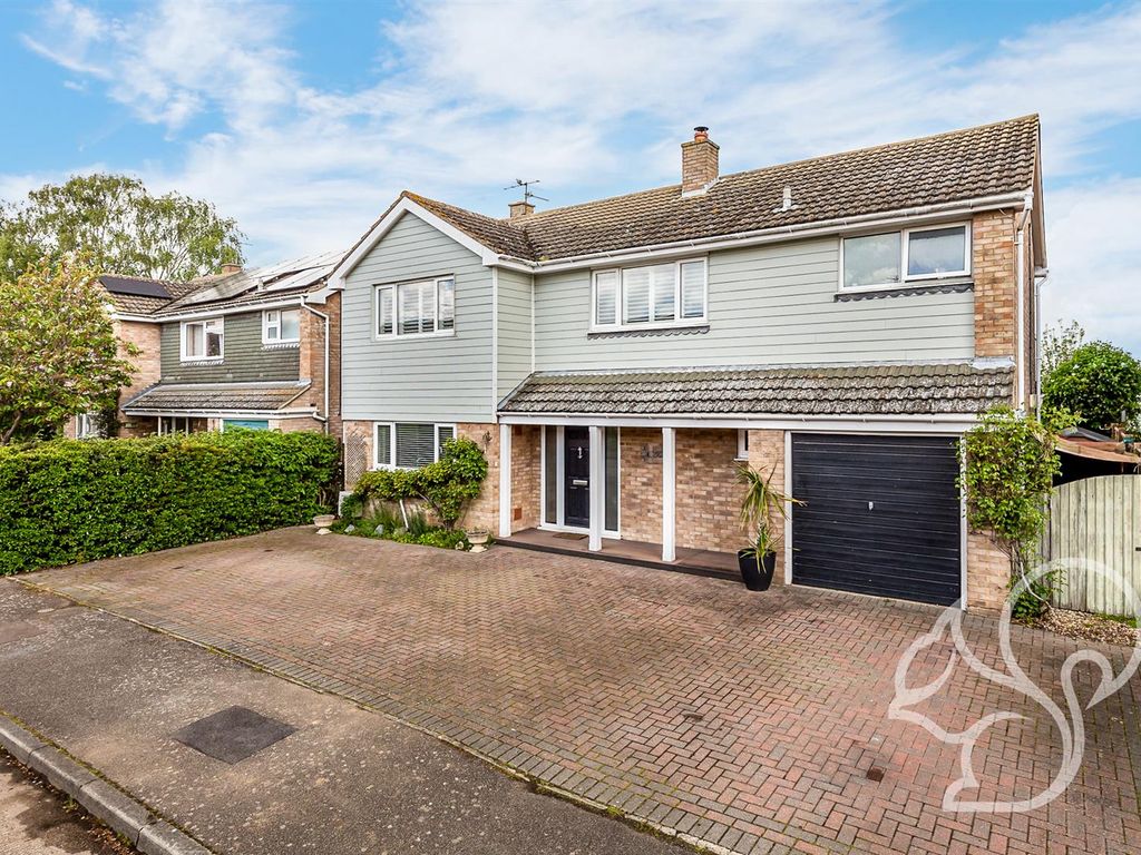 4 bed property for sale in Brickhouse Close, West Mersea, Colchester