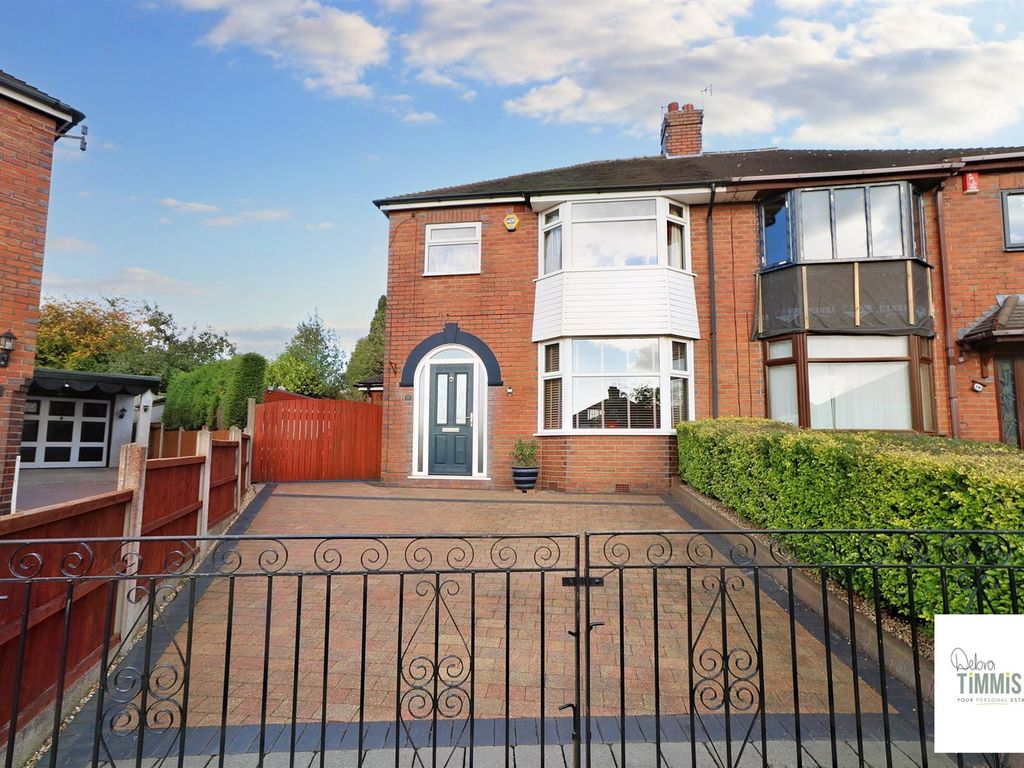 3 bed property for sale in Gordon Crescent, Sneyd Green, StokeOnTrent