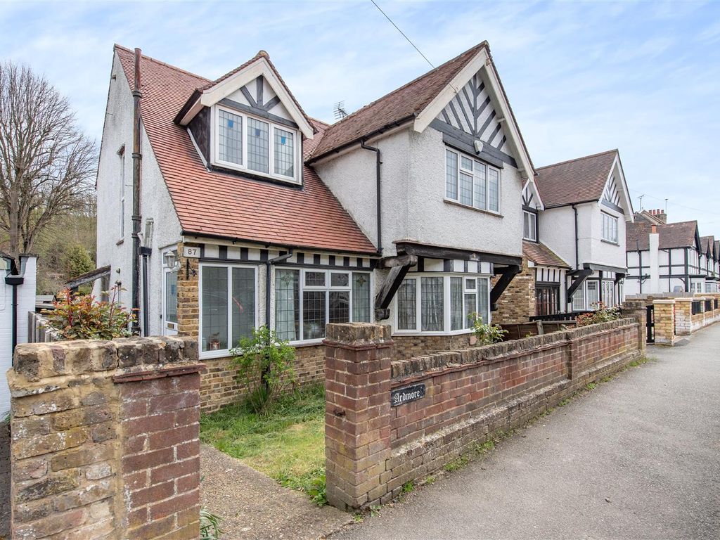 3 bed property for sale in Lower Road, Chorleywood, Rickmansworth WD3