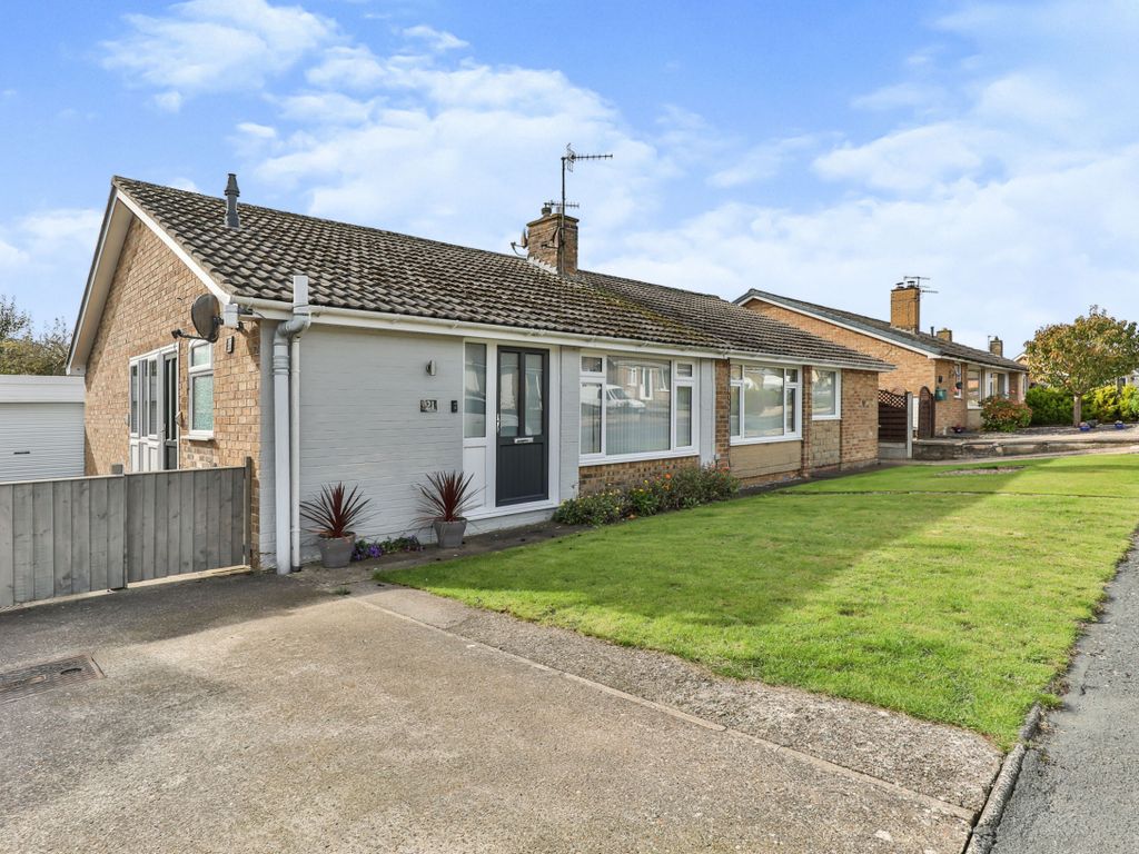 3 bed bungalow for sale in Osgodby Crescent, Scarborough, North