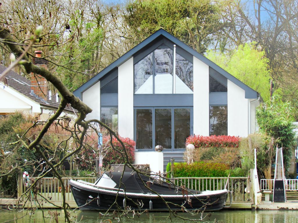 4 bed detached house for sale in Sandhills Meadow, Shepperton TW17, £