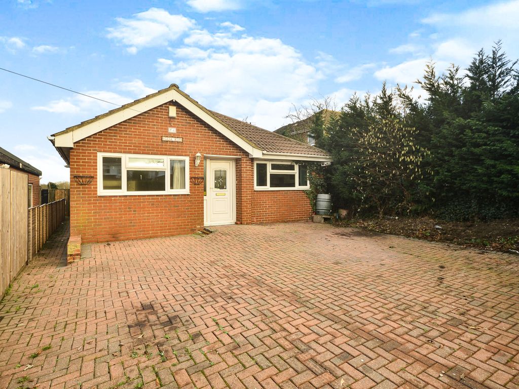 3 bed bungalow for sale in Tile Kiln Hill, Blean, Canterbury CT2 Zoopla