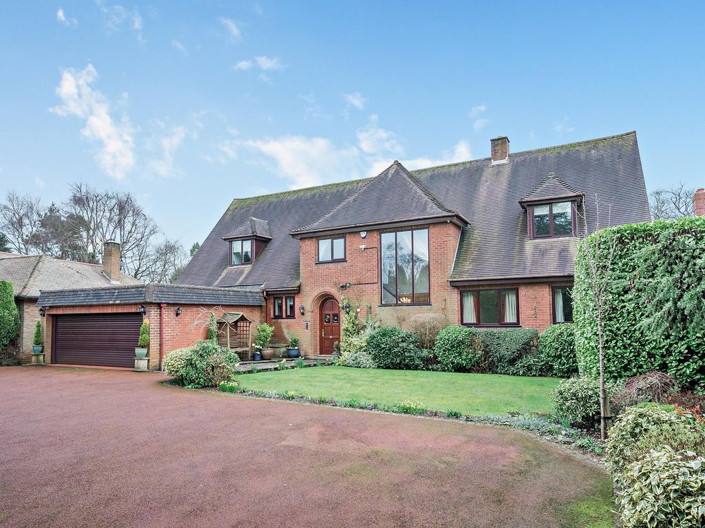 5 bed detached house for sale in Newick Avenue, Sutton Coldfield