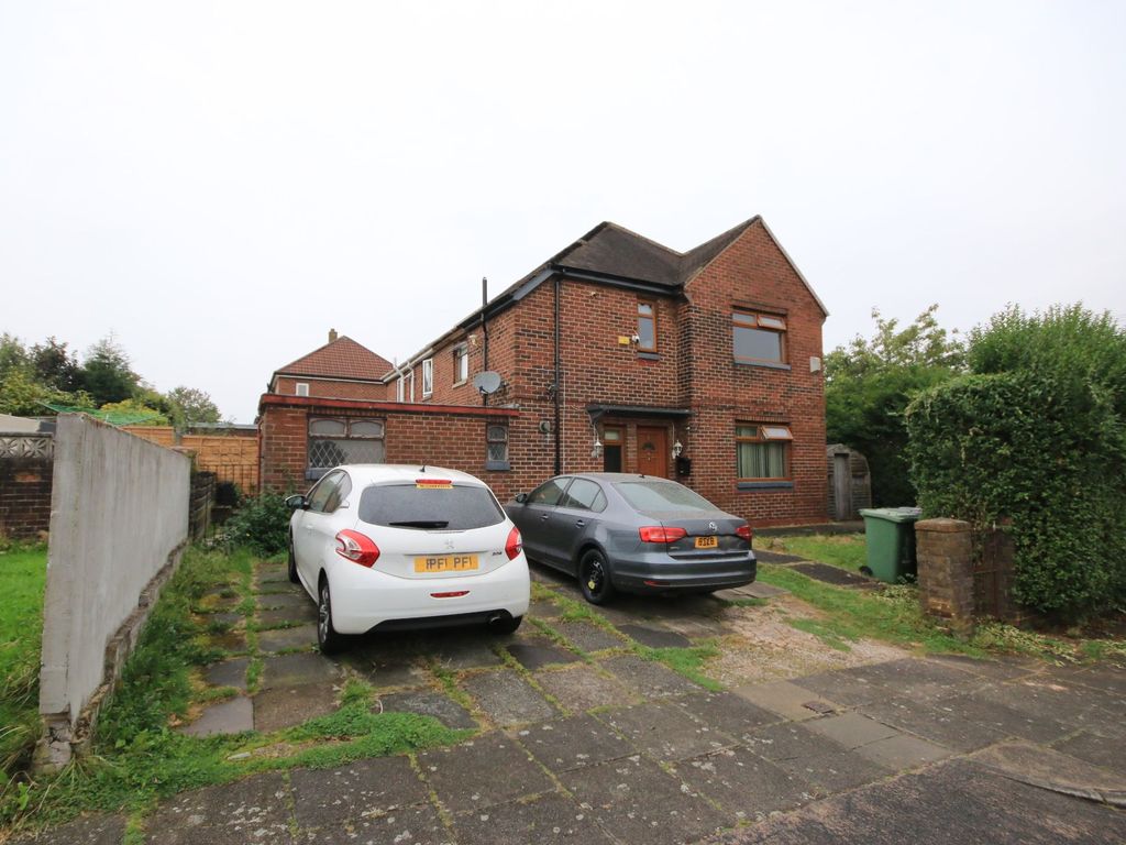 3 bed semidetached house for sale in Scafell Drive, Wigan WN5, £