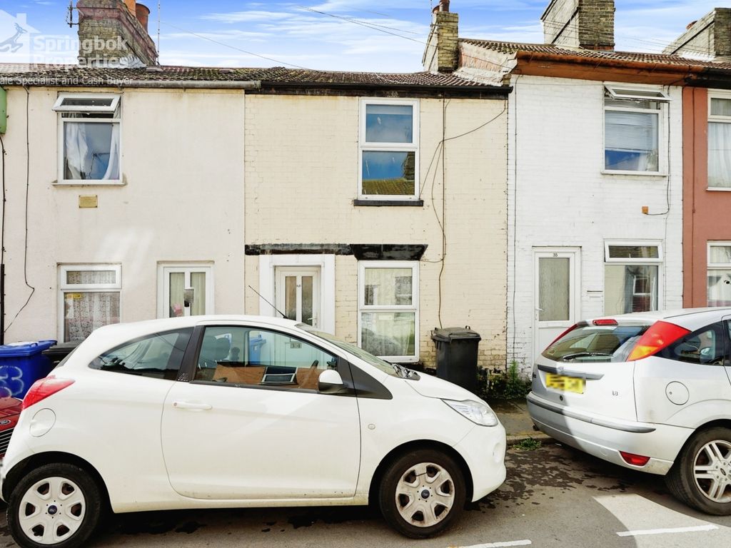 2 bed terraced house for sale in Bevan Street West, Lowestoft, Suffolk NR32, £80,000 Zoopla