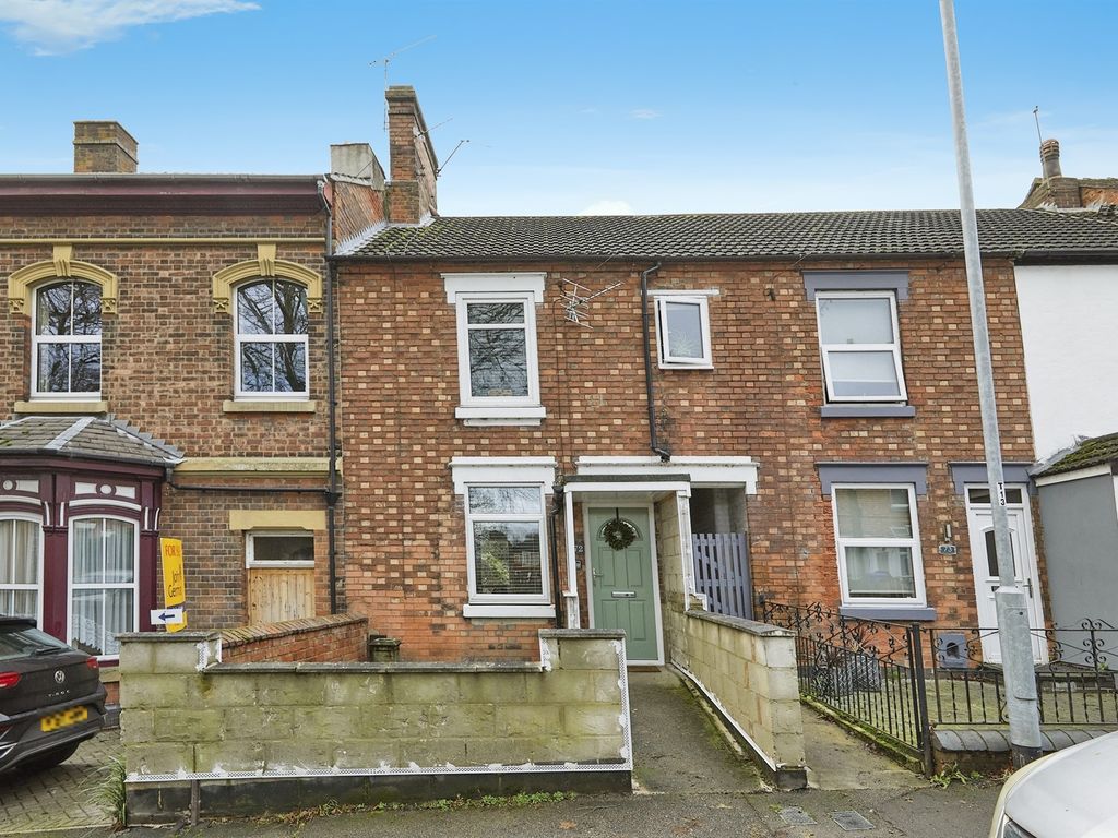 3 bed terraced house for sale in Spring Terrace Road, BurtonOnTrent