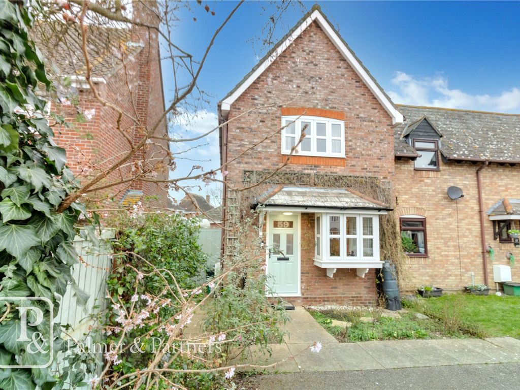 2 bed end terrace house for sale in Victoria Gardens, Highwoods