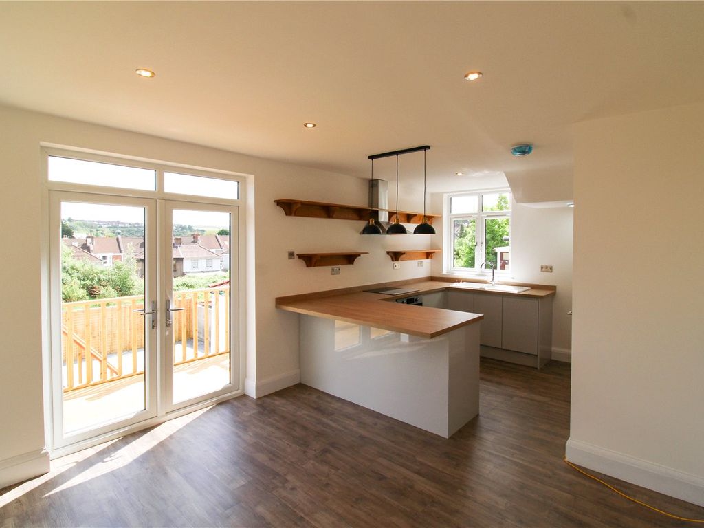 5 bed semidetached house for sale in Brighton Crescent, Bedminster
