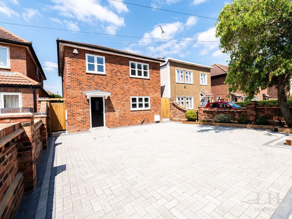 New home, 4 bed detached house for sale in Dagenham Road, Dagenham RM10