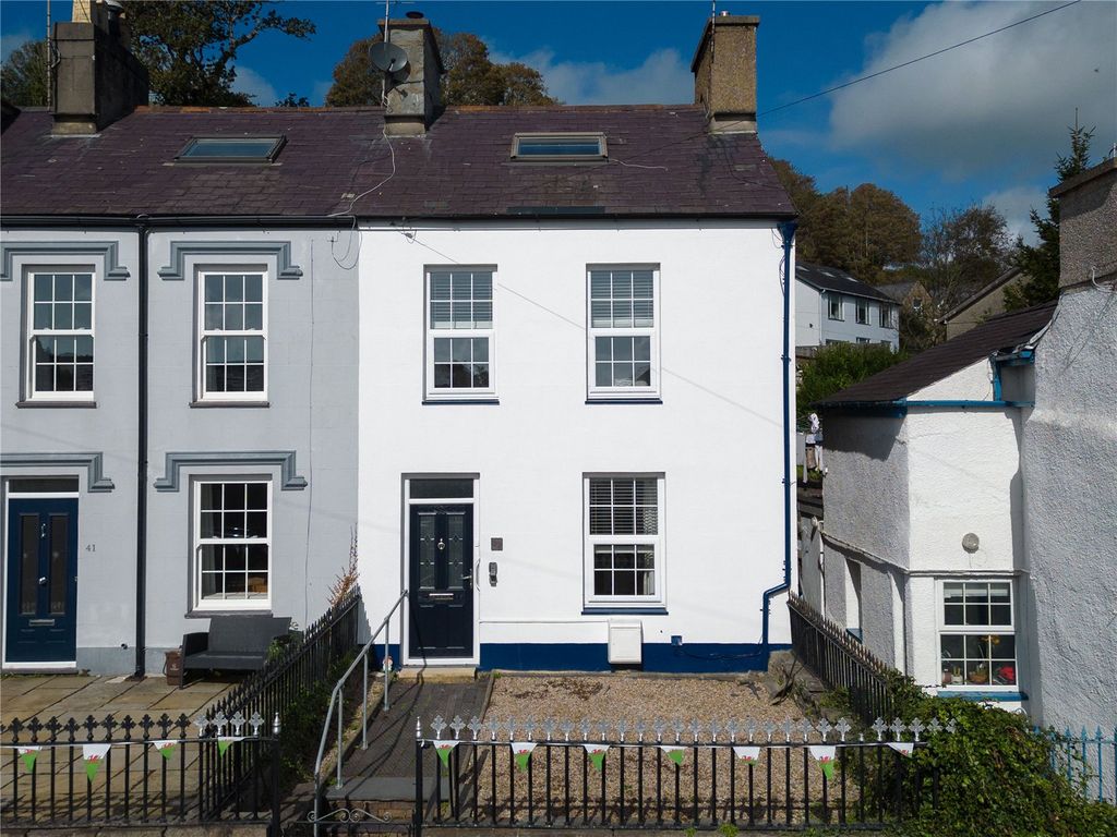 3 bed town house for sale in Lleyn Street, Pwllheli, Gwynedd LL53, £