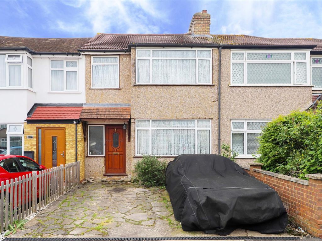 3 bed terraced house for sale in Oakleigh Road, Hillingdon UB10, £