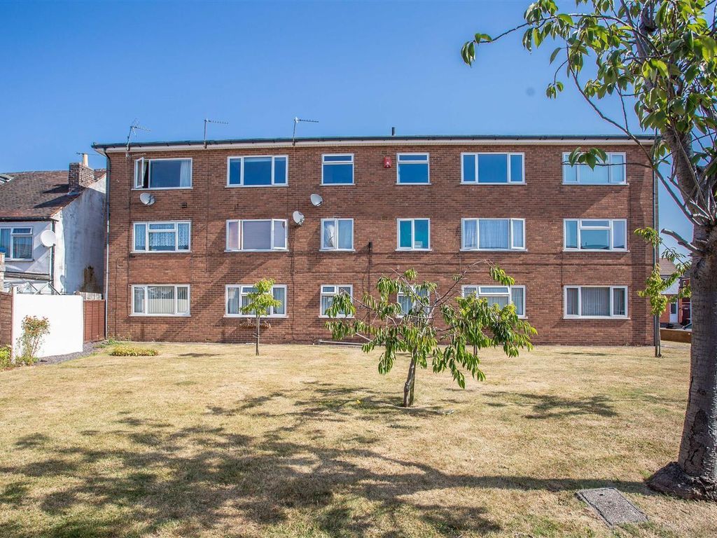 1 bed flat for sale in Spring Road, Shelfield, Walsall WS4 Zoopla