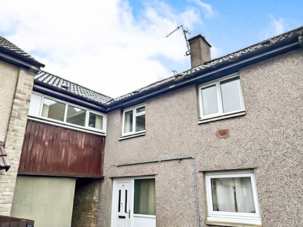 2 bed flat to rent in Nairn Path, Glenrothes KY6 Zoopla