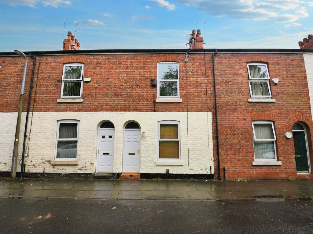 2 bed terraced house for sale in Alpha Street, Salford M6, £170,000