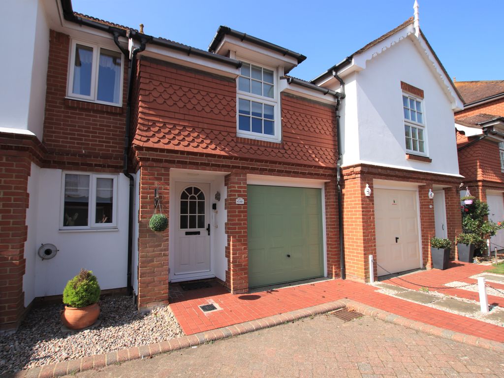 3 bed terraced house to rent in Mill House Gardens, Worthing BN11, £