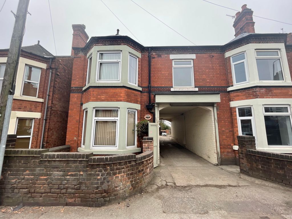 2 bed flat to rent in Nottingham Road, Eastwood, Nottingham NG16 Zoopla