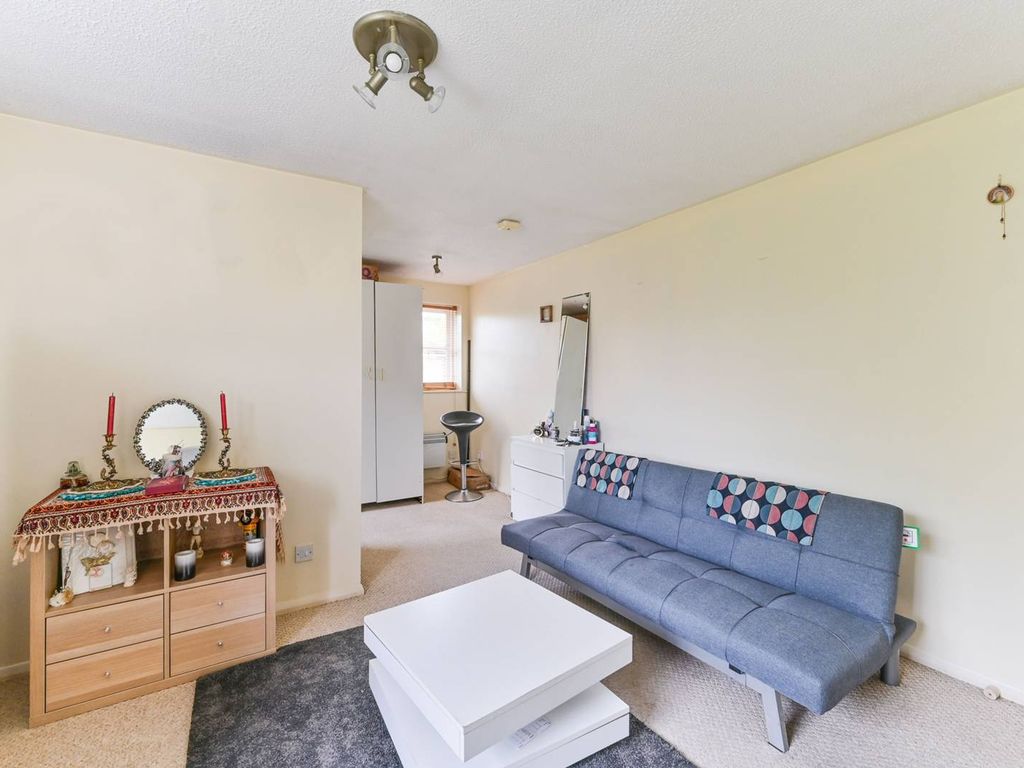 1 bed flat to rent in Chipstead Close, Sutton SM2 Zoopla